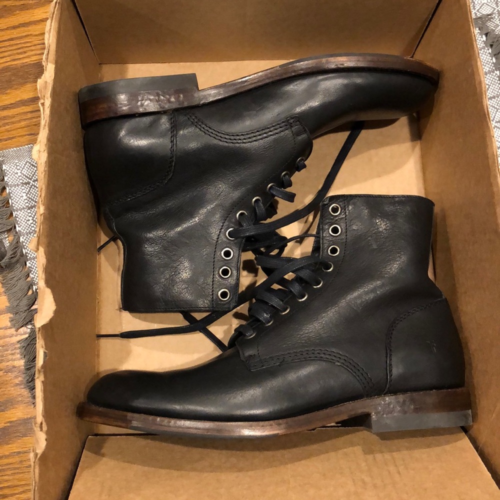 Frye boots!!